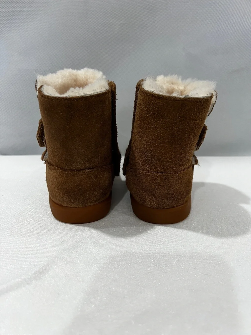 UGG Kids Keelan Boots Size 9 Brown WOOL blend Lining